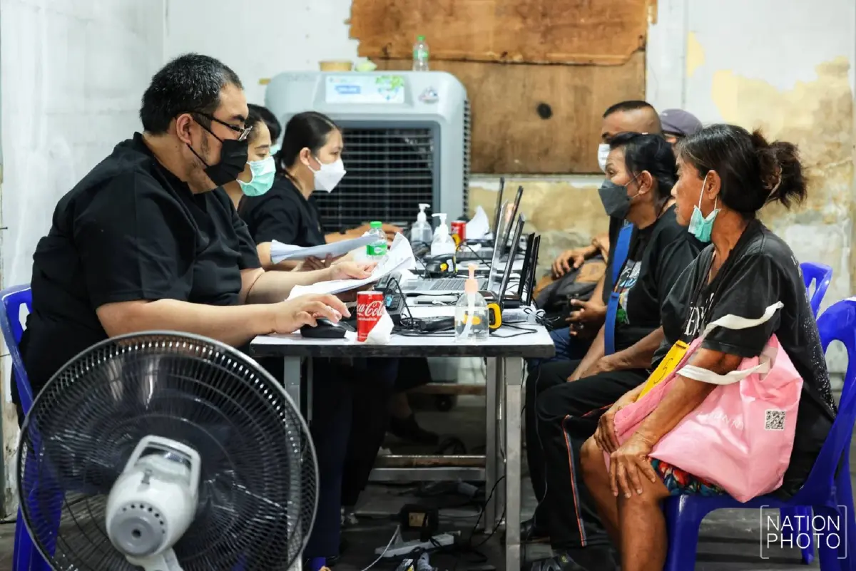 กทม. จัดใหญ่ ตรวจสุขภาพคนไร้บ้าน 2568 ทำบัตรประชาชน ฟรี