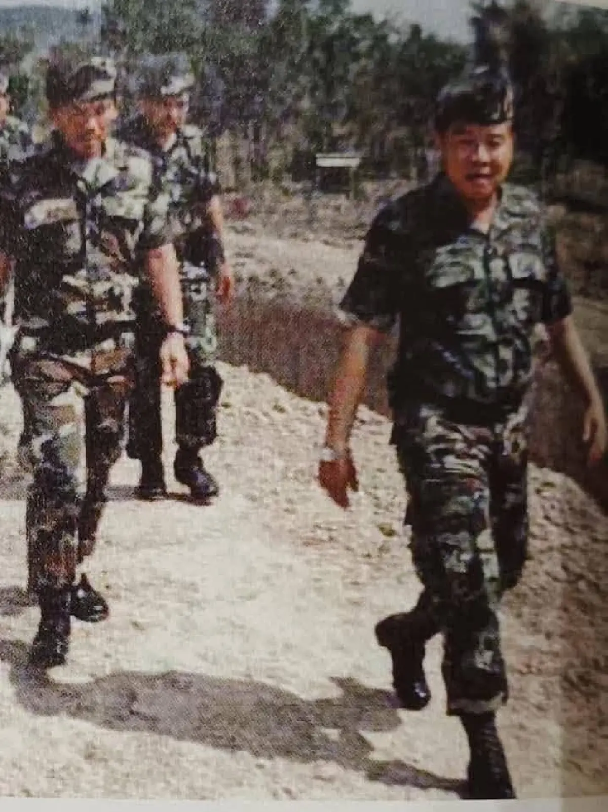 ‘บิ๊กป้อม’ ซัด รัฐบาล อ่อน ‘กัมพูชา’ ไม่เกรงใจ ลั่น ล้ำอธิปไตย ต้องตอบโต้