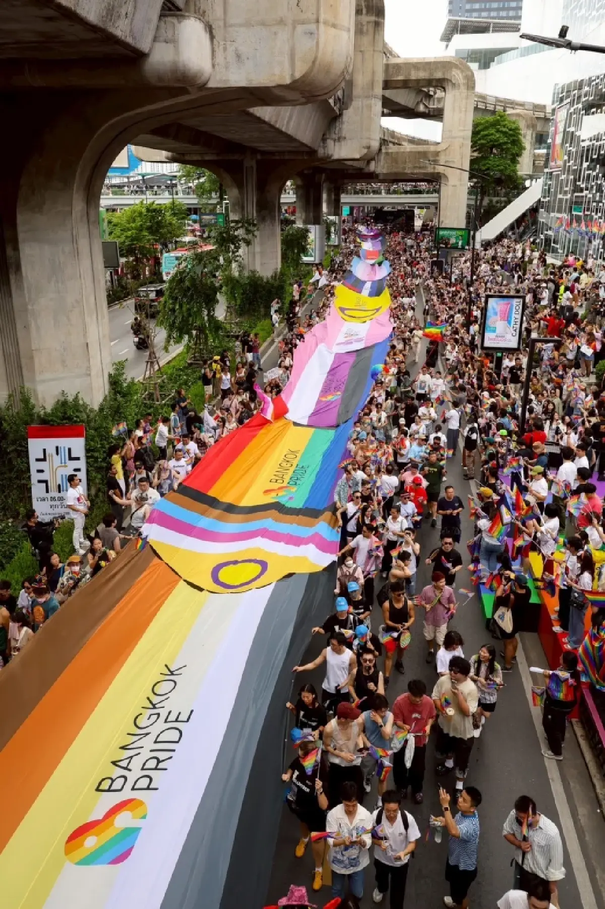 Bangkok Pride Festival ใจกลางสยาม หนุนเงินสะพัด 4,500 ล้าน คนร่วม 3 แสน