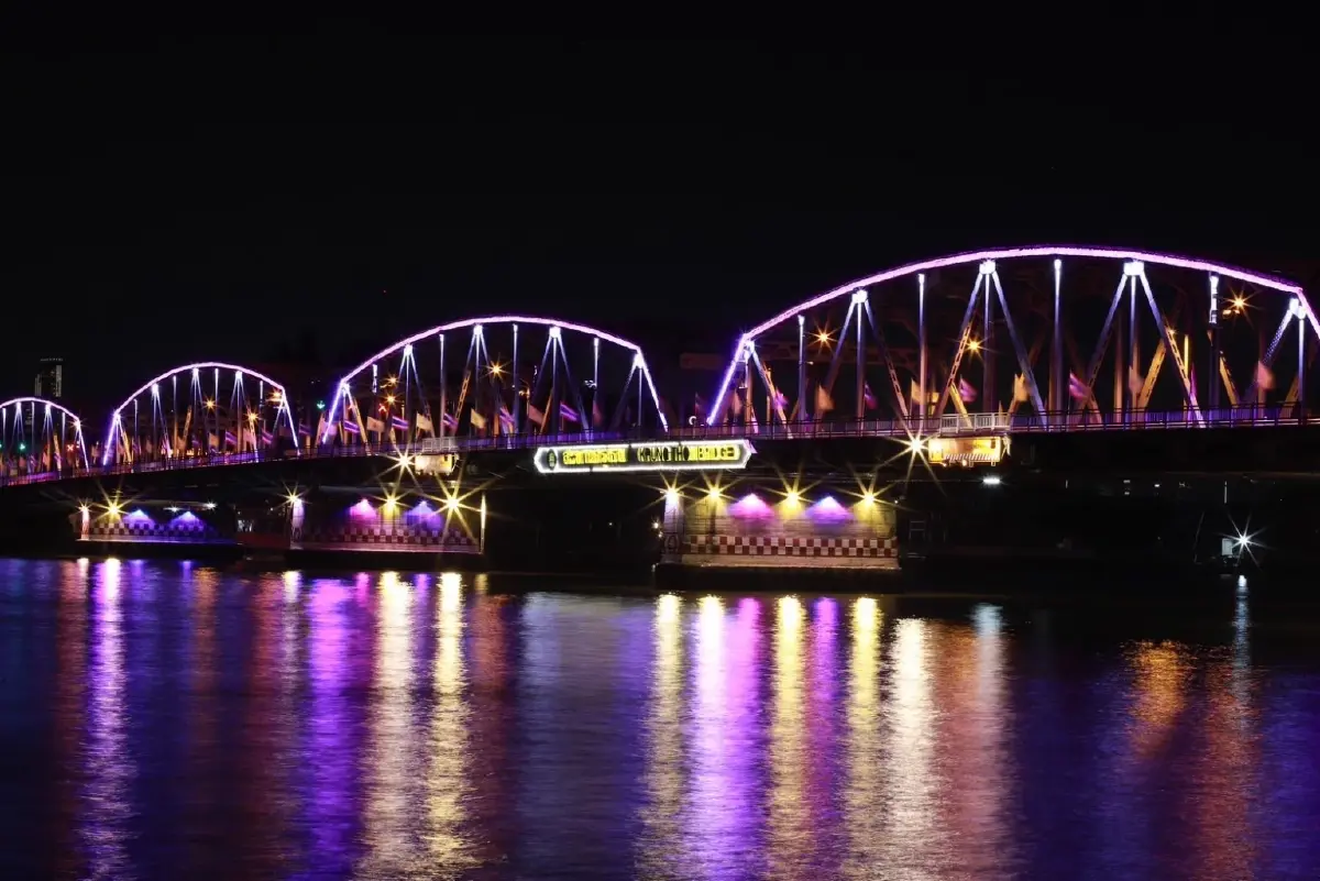 อย่าพลาด! คืนนี้ ชมไฟประดับสะพานข้ามแม่น้ำเจ้าพระยา เฉลิมพระเกียรติ 'ราชินี'