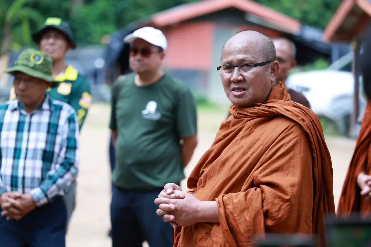 พระสิ้นคิด ฟาดหมอผีเขมร ทำคุณไสยใส่ พลโทบุญสิน พาดกลาง แม่ทัพภาค 2