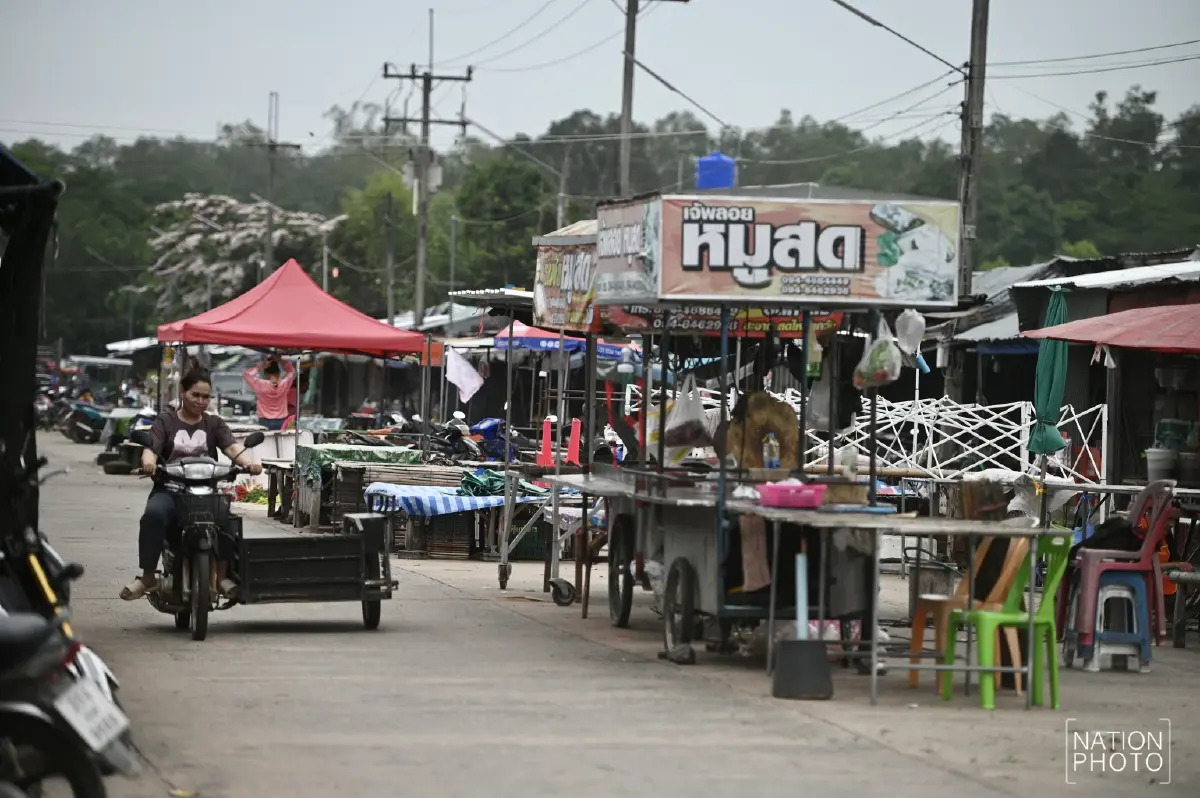 เผยภาพ 'ตลาดช่องจอม' เงียบเหงา หลังปรับเวลาเปิดด่าน 3 วัน/สัปดาห์