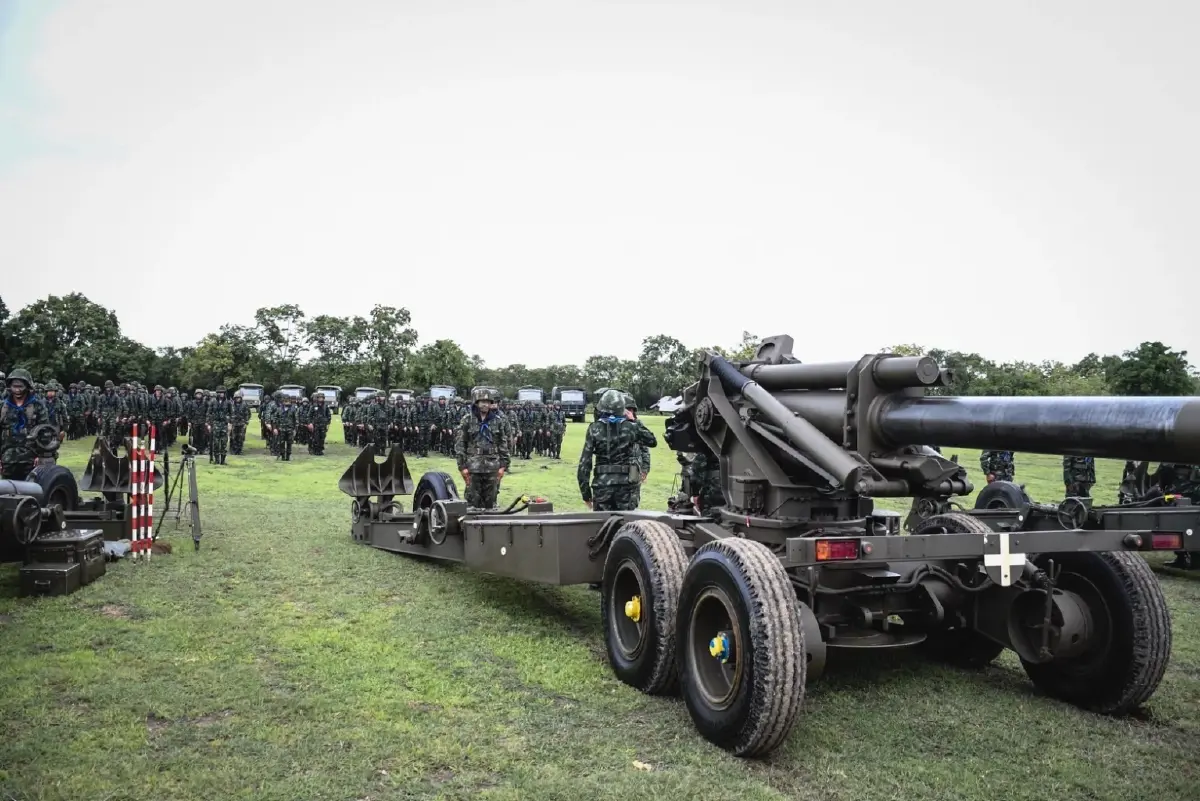 พรึ่บ! กองพลทหารปืนใหญ่ ตรวจสภาพความพร้อมรบ