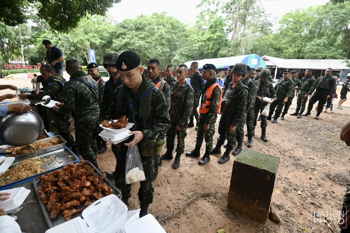 แม่ทัพภาคที่ 2 รุดเยี่ยมกำลังพล ลั่นปกป้องอธิปไตยของชาติเต็มที่