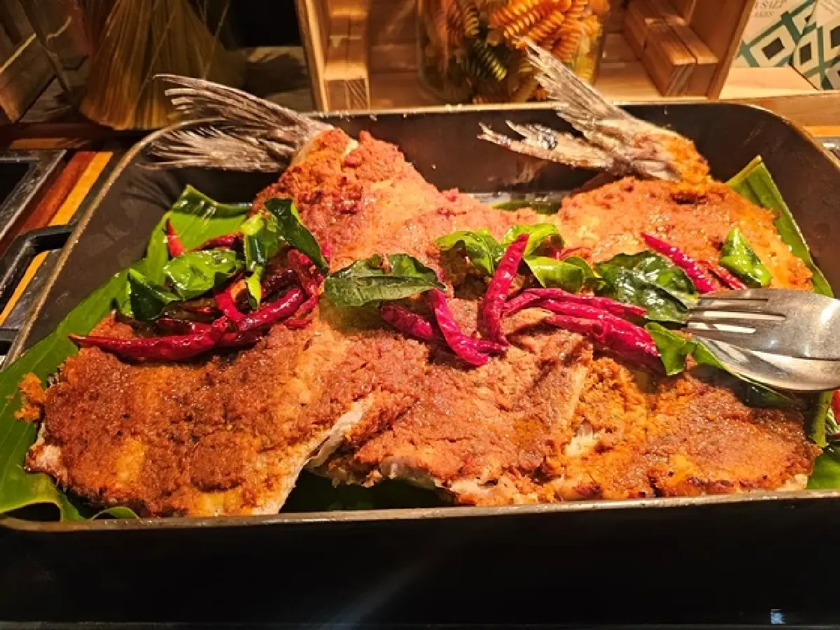 ‘บุฟเฟ่ต์คืนวันเสาร์’  Saturday Dinner Buffet ที่ W Bangkok Hotel