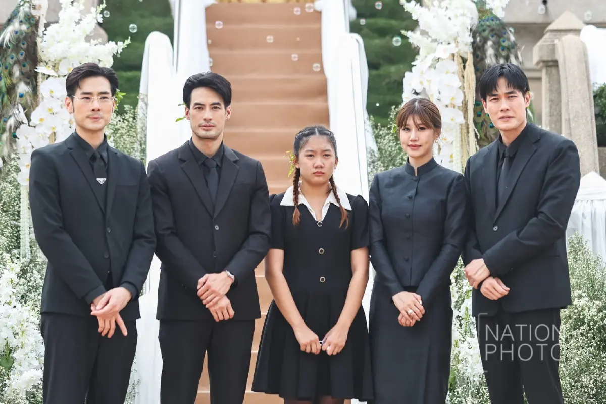 สุดเศร้า พิธีฌาปนกิจ 'คุณแม่งามทิพย์' คนบันเทิงร่วมอาลัยแน่นวัด