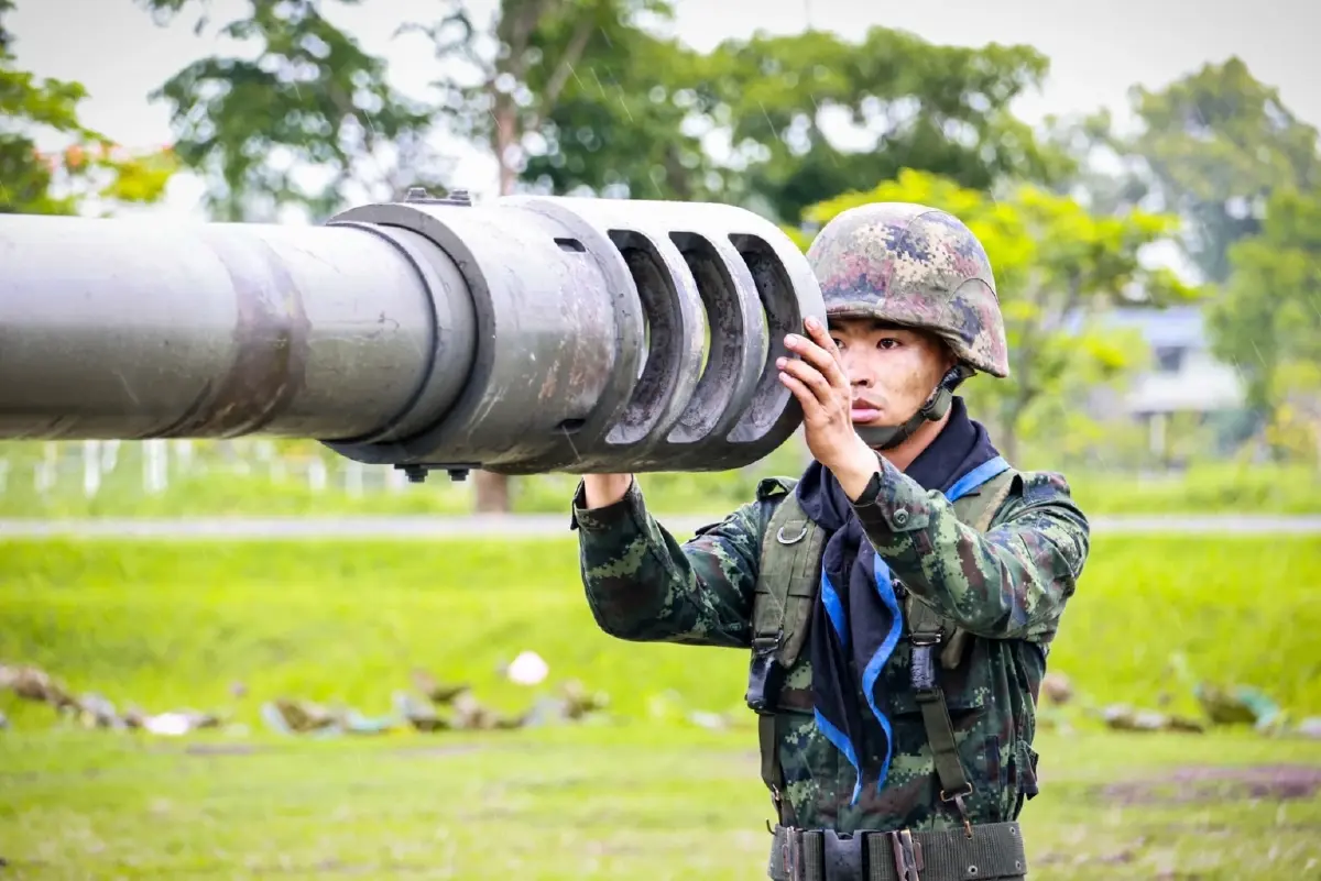 พรึ่บ! กองพลทหารปืนใหญ่ ตรวจสภาพความพร้อมรบ