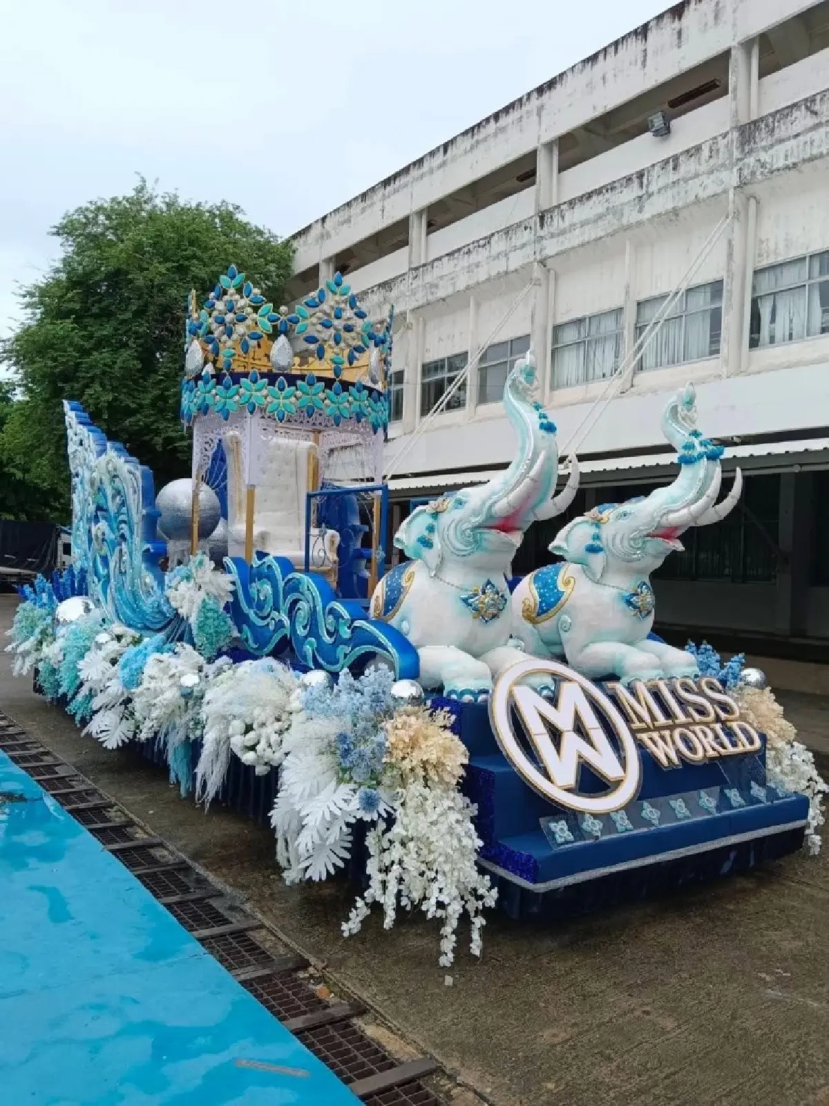 'โอปอล สุชาตา' Miss World 2025 ถึงไทย พร้อมมงฟ้า ฉลองทั่วกรุงเทพฯ