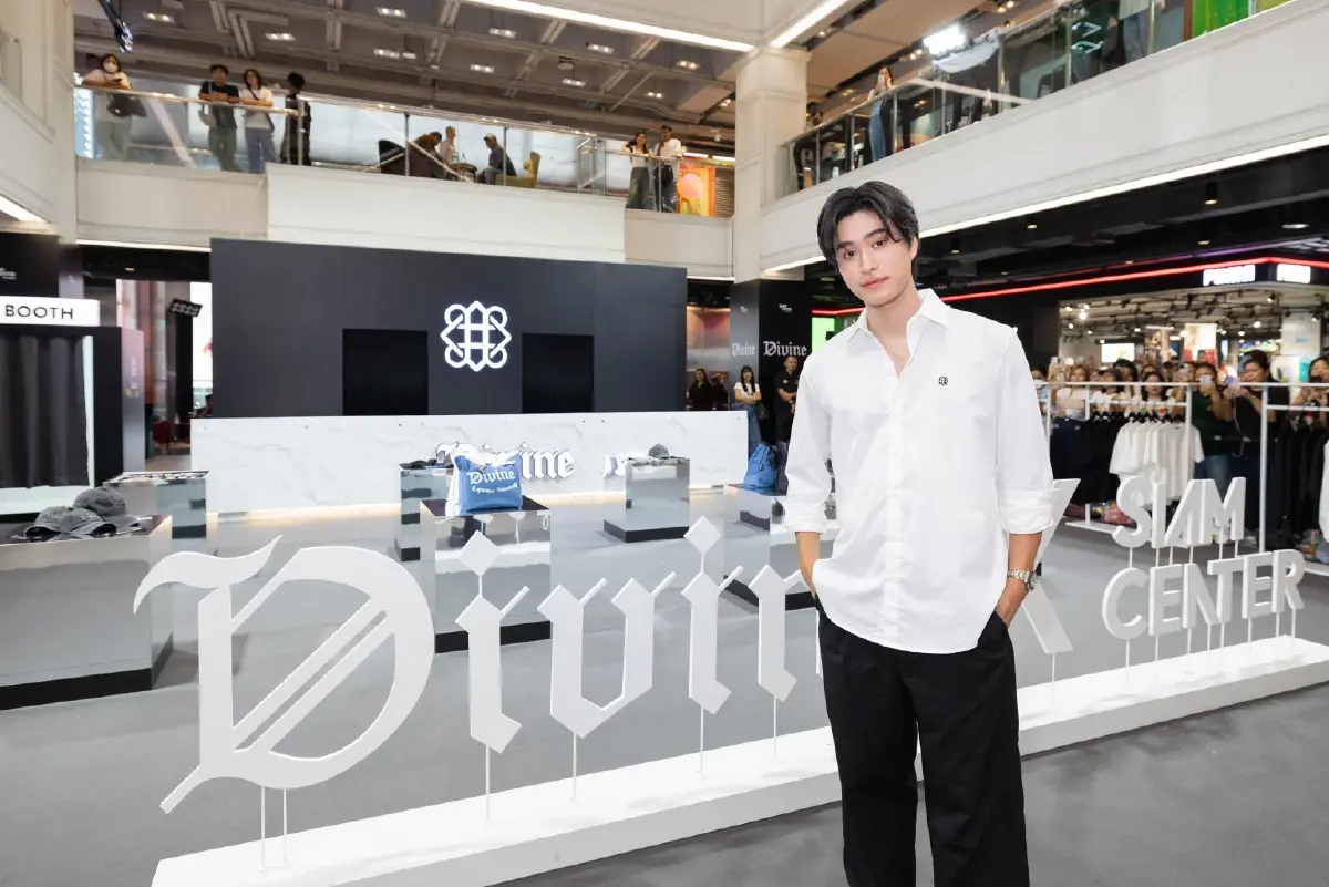 ครั้งแรกกับ DIVINE x SIAM CENTER 1st POP UP STORE ออกแบบโดย 'เจมีไนน์'