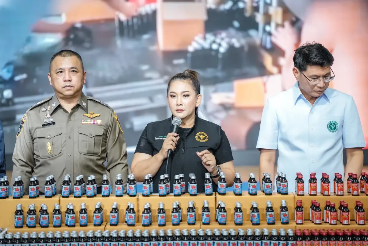 บุกโรงงานยาแก้ไอปลอม ดับฝันสาย 4X100 ค้น 5 จุด สมุทรปราการ นนทบุรี