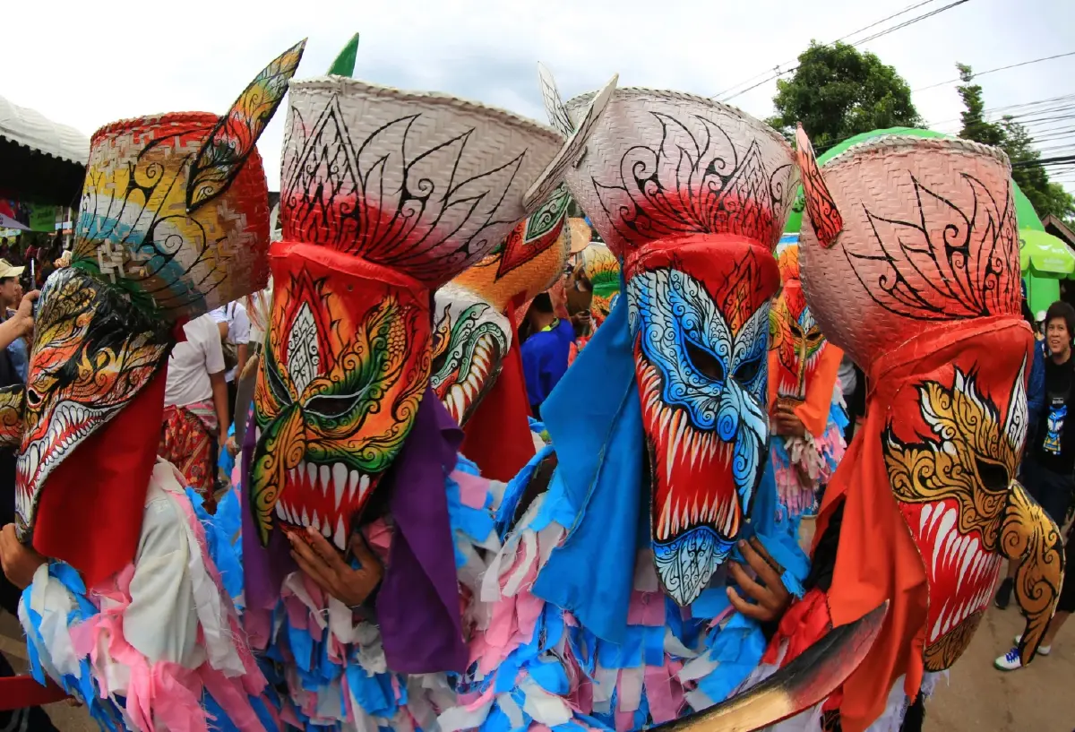 งานผีตาโขน 2568 ขบวนแห่จัดวันไหน? เที่ยวไทย บุญหลวง ด่านซ้าย จ.เลย