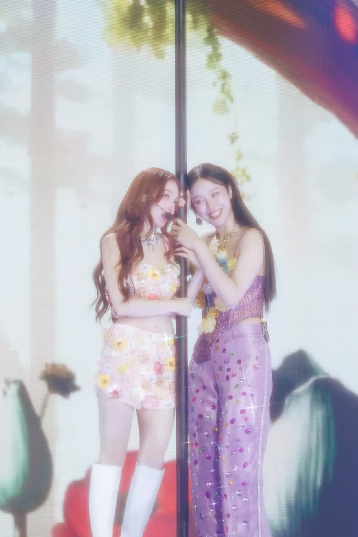 'BLUSH BLOSSOM FAN FEST' 10 สาว 'GMMTV' เสิร์ฟโชว์ 2 วัน ติดเทรนด์โลกอันดับ 1