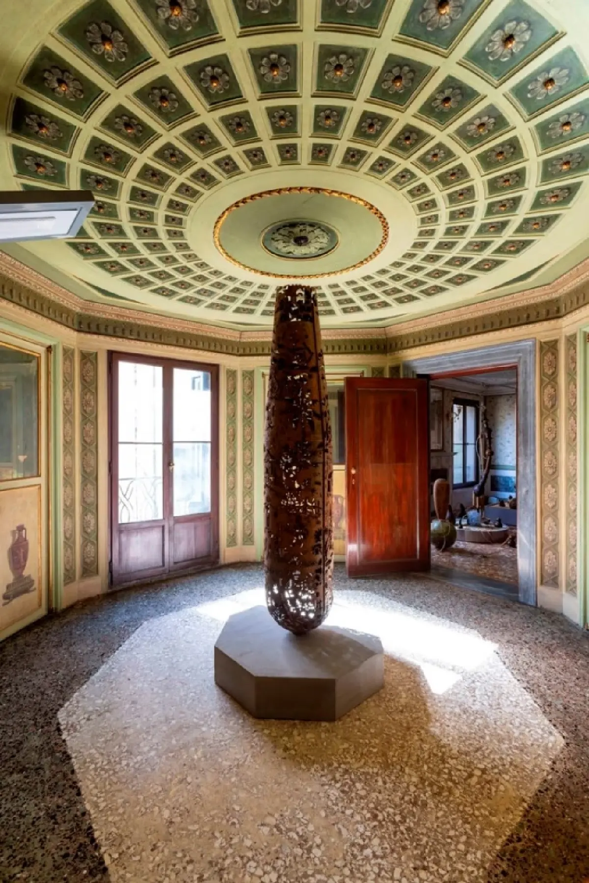 วิญญาณข้ามมหาสมุทร : ศิลปะอาเซียนที่ เวนิส เบียนนาเล่ ฉบับหนังสือ