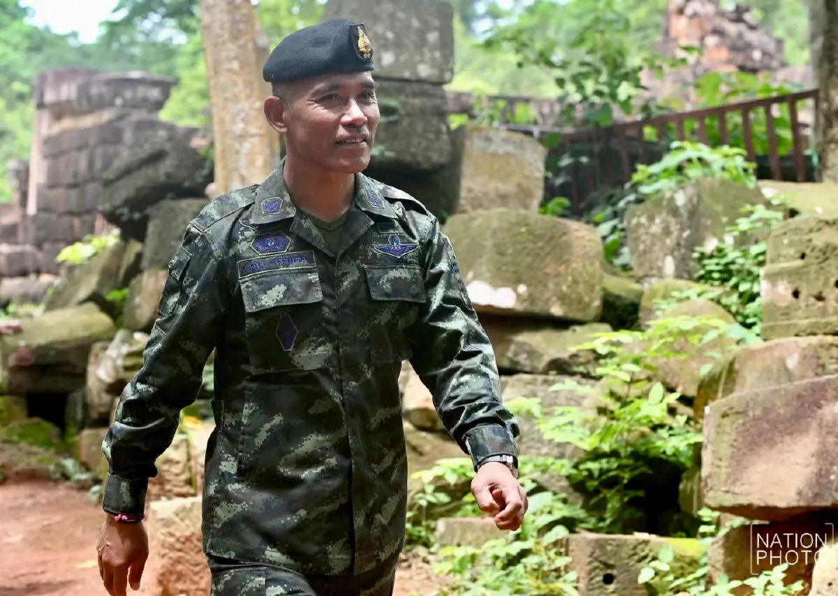 รองแม่ทัพภาคที่ 2 รุดเยี่ยมกำลังพลที่ ปราสาทตาเมือนธม จ.สุรินทร์