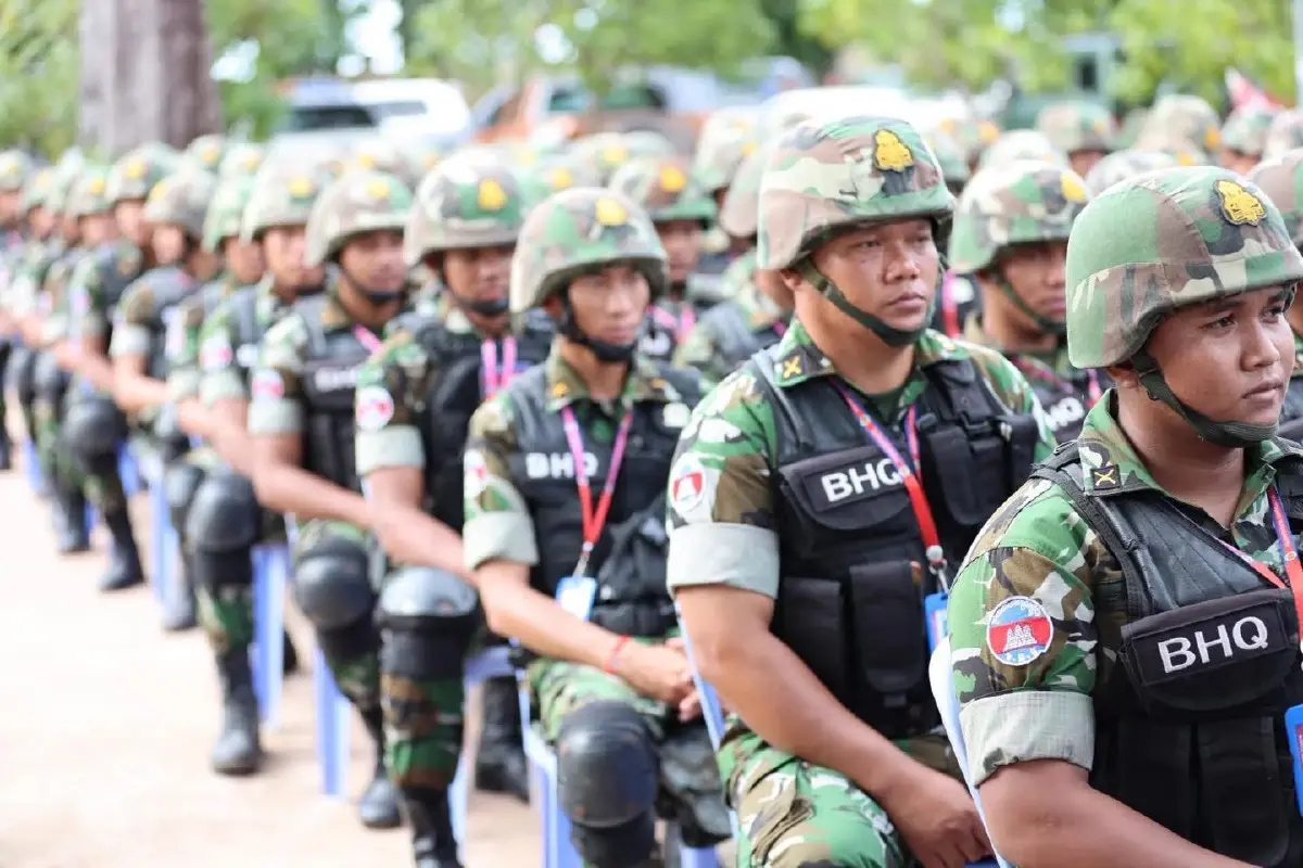 อาวุธลับ 'ฮุนเซน' กองพล BHQ ประชิด 'ช่องบก'