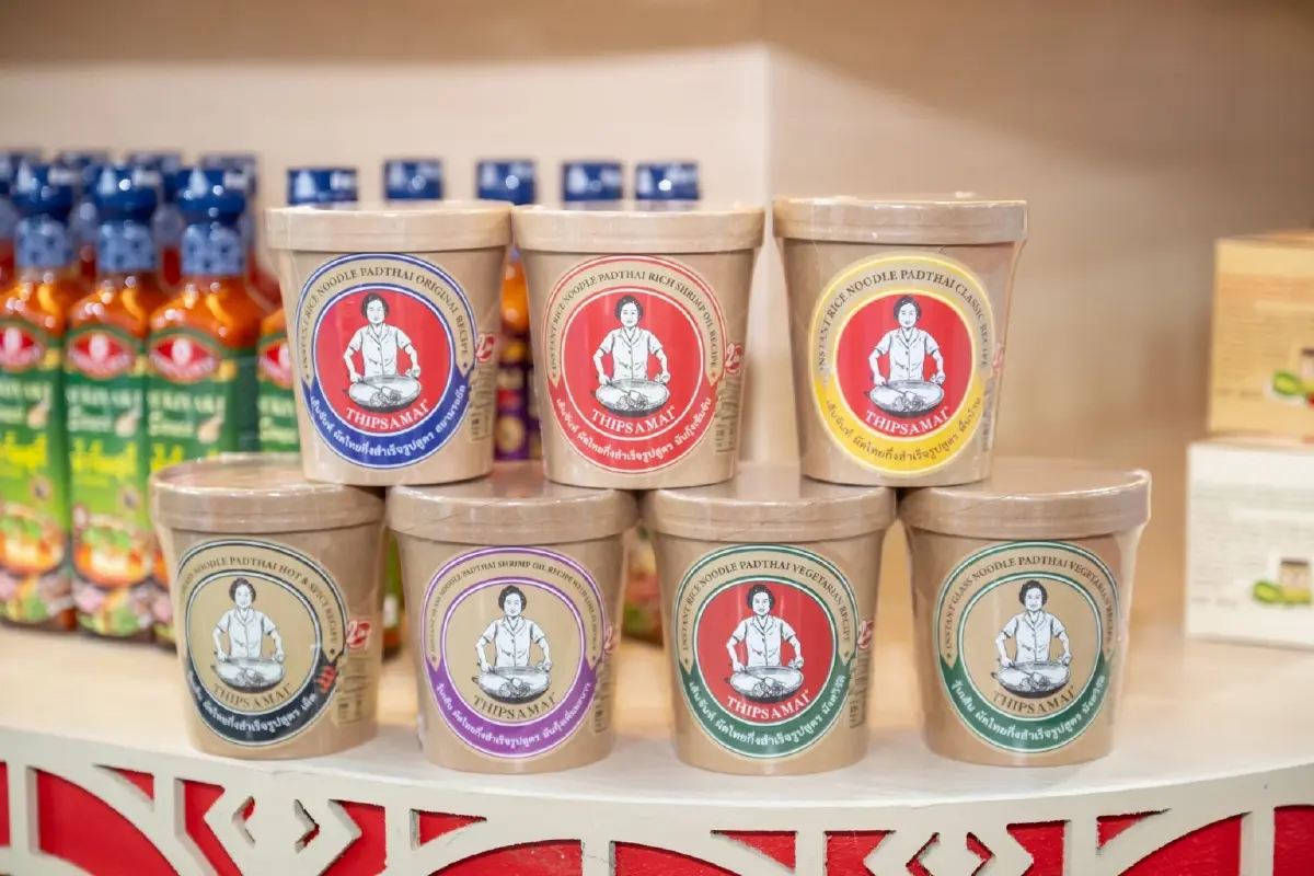 ‘ผัดไทยประตูผี’ ทำเงินไป ‘54 ล้านบาท’ มองพนักงานคือผู้มีพระคุณ โปะหนี้กยศ. แบ่งยอดขายให้ด้วย