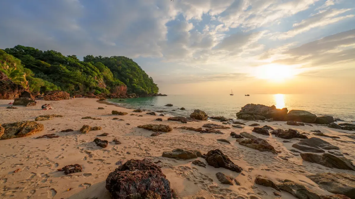 เที่ยวตามรอย ‘Jurassic World : Rebirth’