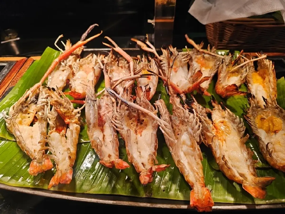 ‘บุฟเฟ่ต์คืนวันเสาร์’  Saturday Dinner Buffet ที่ W Bangkok Hotel