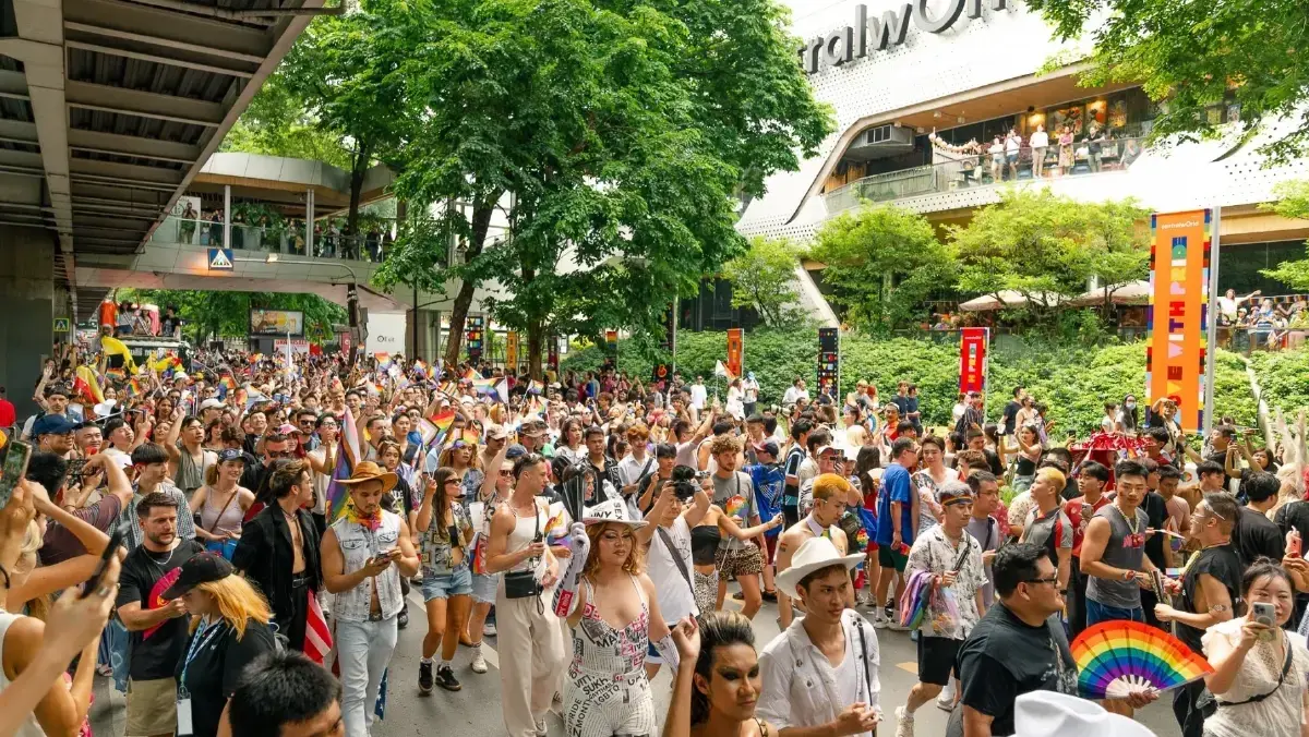 'ศูนย์การค้าแตก!' ถอดสูตรอีเวนต์ไอดอล-ศิลปิน ดึงทราฟฟิก เปลี่ยนแฟนคลับสู่ลูกค้า