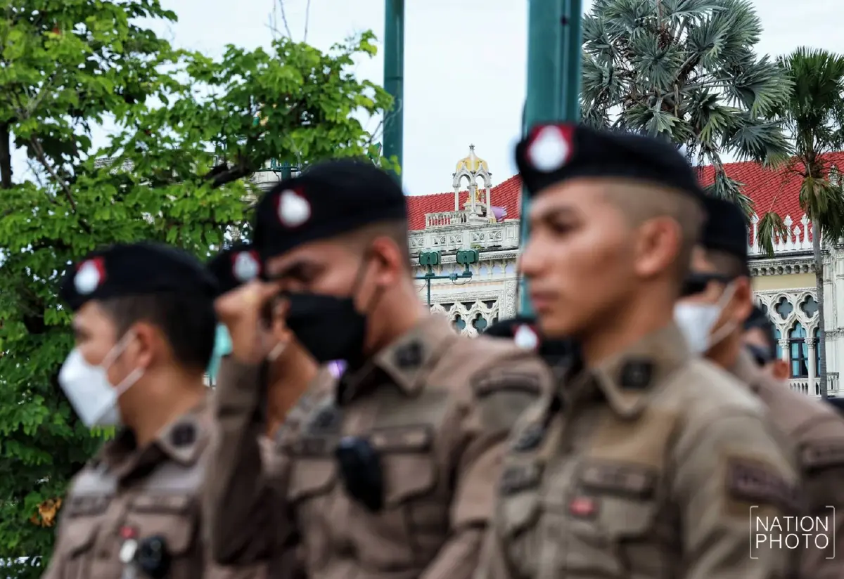 ม็อบประชิดทำเนียบไล่ 'อุ๊งอิ๊ง แพทองธาร' พ้นนายกฯ เซ่นคลิปฮุน เซน