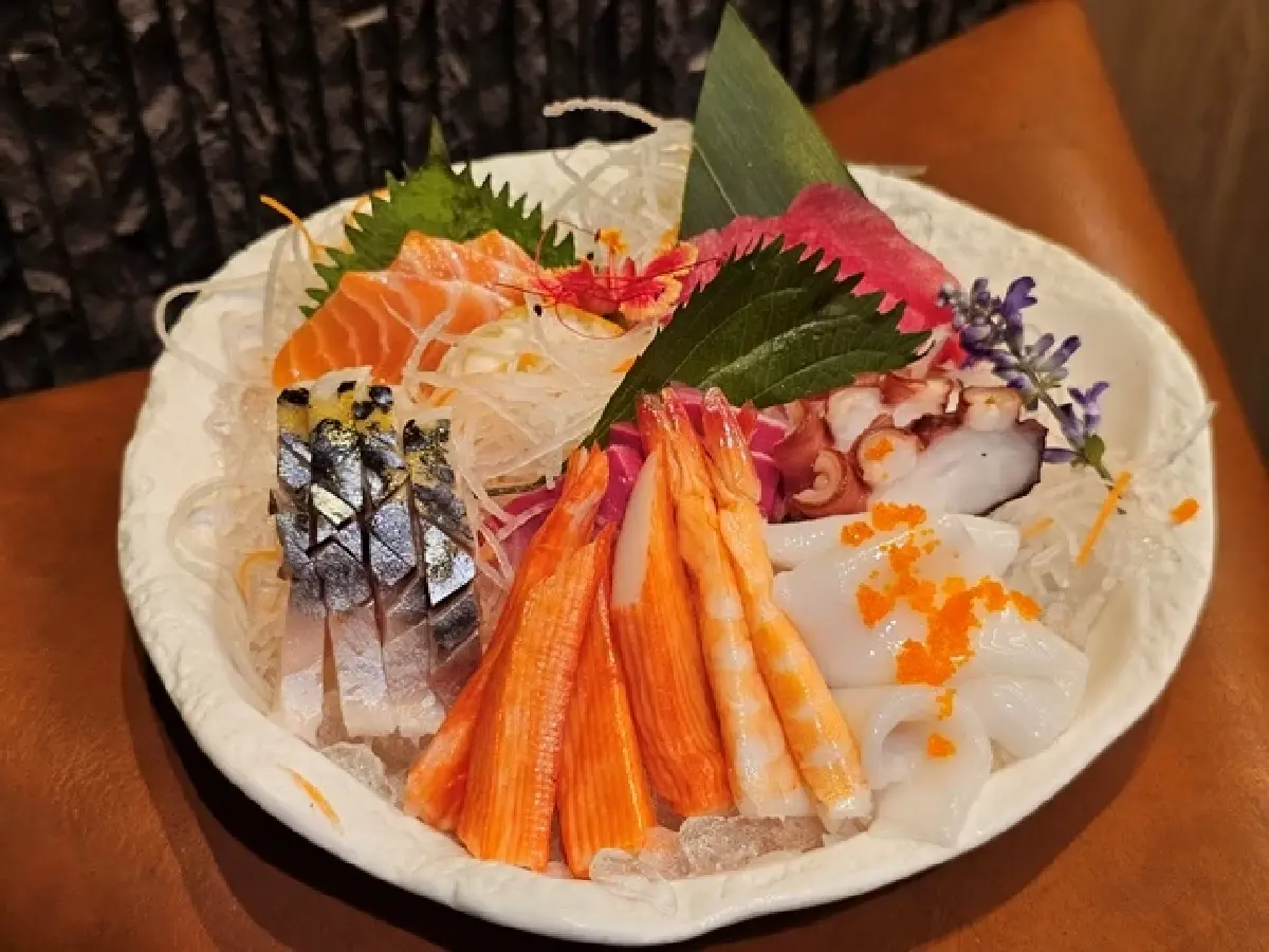 ‘บุฟเฟ่ต์อาหารญี่ปุ่น’ ที่ ห้องอาหาร SOSHI  ‘โรงแรมโซ แบงคอก’