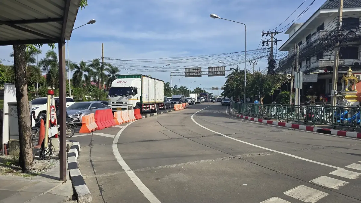 กระทบผู้ใช้ทางลาดกระบัง ปิดถนน 13 วัน แยกเข้าสนามบินสุวรรณภูมิ