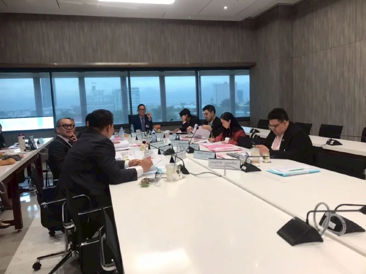 ทางออก ‘พิพาท 2 เขตแดน’ เวทีรัฐสภา พยุง ‘รัฐบาล-ชินวัตร’