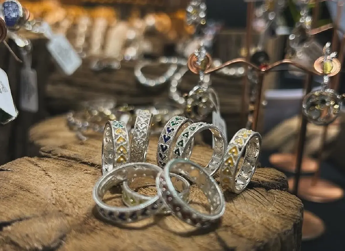 Crafts Bangkok 2025 อวดโลหะพลิ้วไหวเหมือนผ้า งานคราฟต์คนรุ่นใหม่