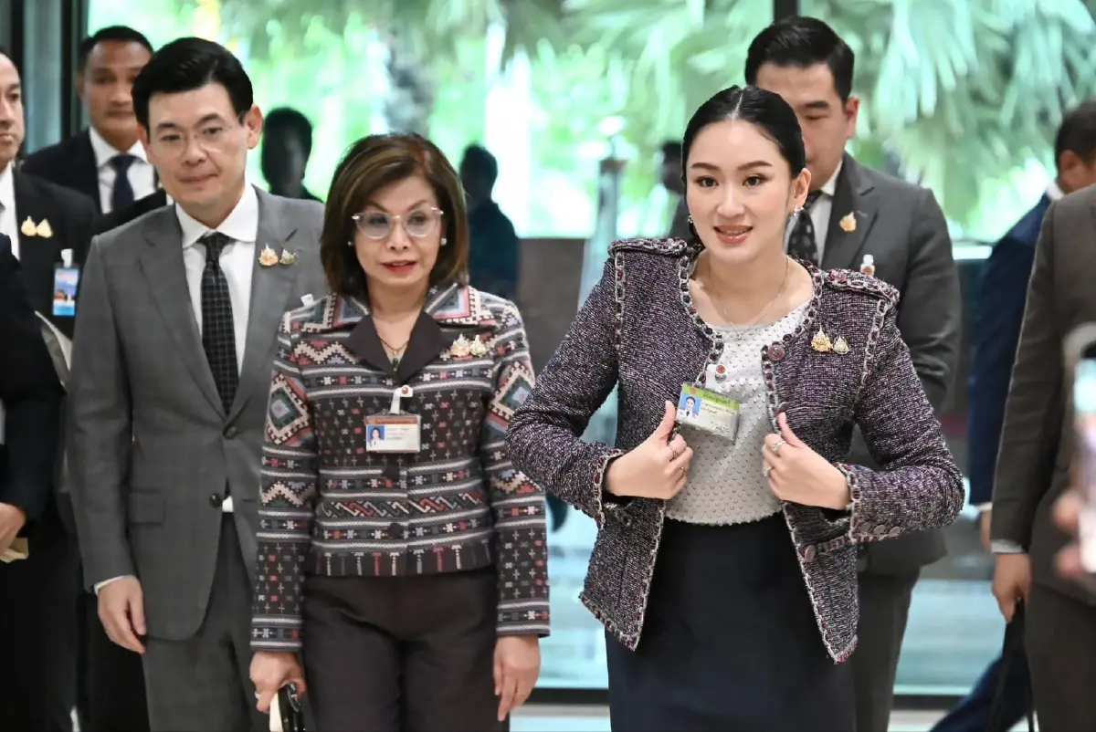 ‘มนพร’ ชี้ปมยุบสภา-ลาออกไม่ใช่ทางออก ย้ำประเทศต้องมีรัฐบาล