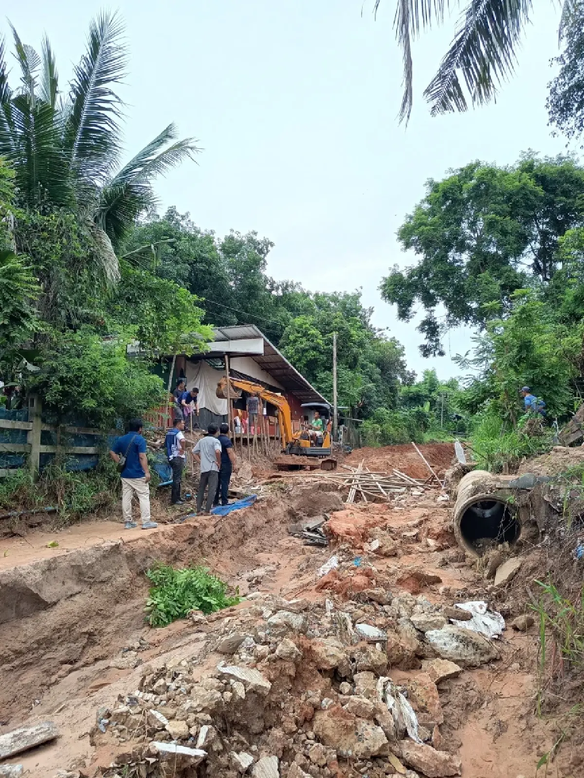 อิทธิพลพายุหวู่ติบ ถล่มยโสธร ฝนตกหนัก ถนนทรุดตัว กำแพงพัง น้ำท่วม