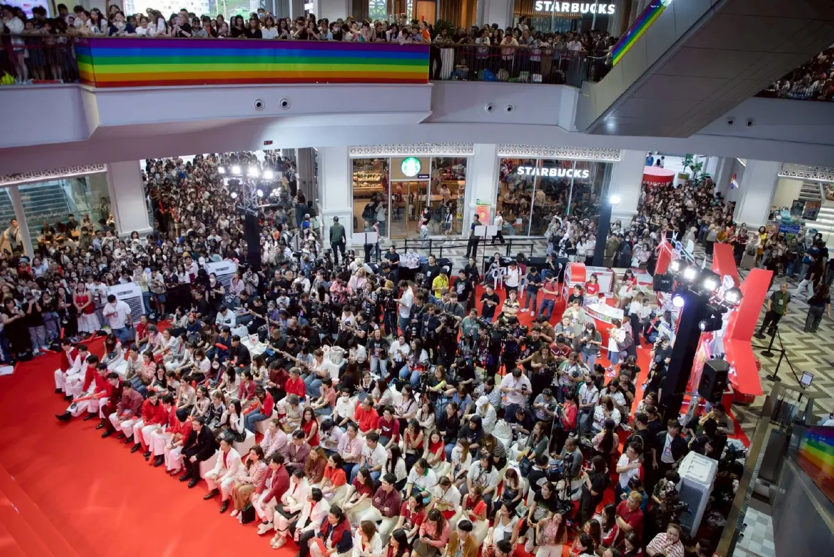 'ศูนย์การค้าแตก!' ถอดสูตรอีเวนต์ไอดอล-ศิลปิน ดึงทราฟฟิก เปลี่ยนแฟนคลับสู่ลูกค้า