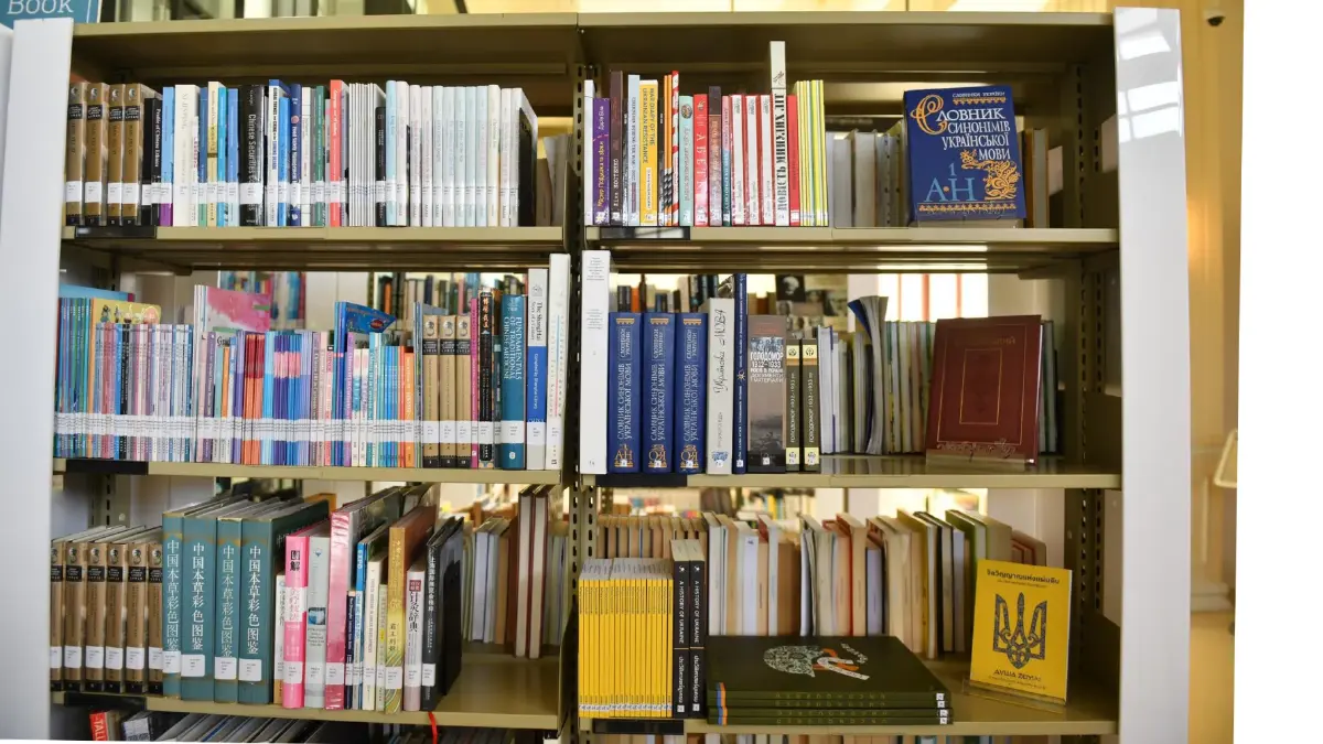 เปิดตัว ‘ชั้นหนังสือยูเครน’ : สะพานวัฒนธรรมสู่ความเข้าใจ