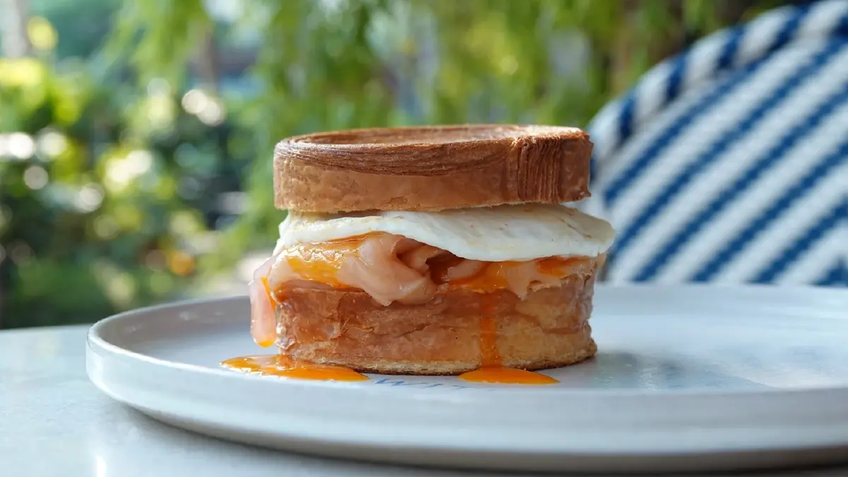 บิฌูส์ เดอ เบอร์ เอชิเร่ ร้านขนมอบแนะนำ แซนด์วิช ไส้จุใจ