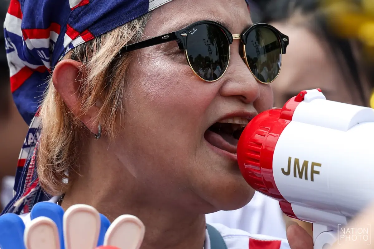 กลุ่มคปท. กองทัพธรรม ม็อบไล่นายกฯ รวมพลหน้าทำเนียบรัฐบาล