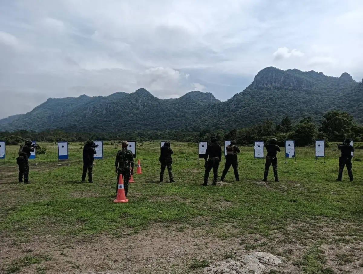 หน่วยจู่โจมรบพิเศษ  ฝึกทบทวนรูปขบวนเคลื่อนที่ หนุนภารกิจทบ.