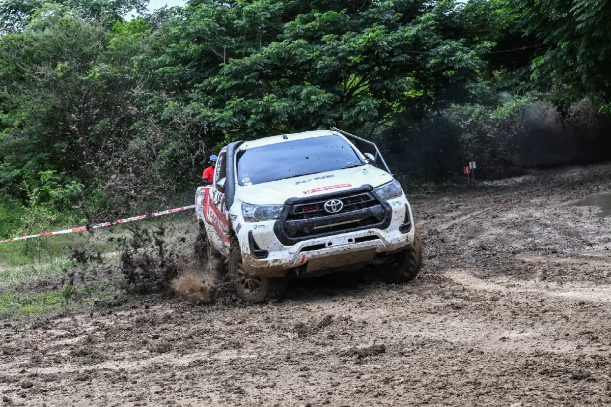 ความมันสายลุย \'TOYOTA HILUX REVO 10 เซียน ประจัญบาน 2025\'