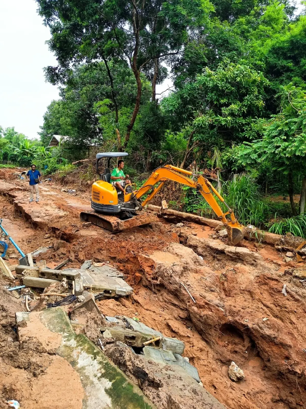 อิทธิพลพายุหวู่ติบ ถล่มยโสธร ฝนตกหนัก ถนนทรุดตัว กำแพงพัง น้ำท่วม