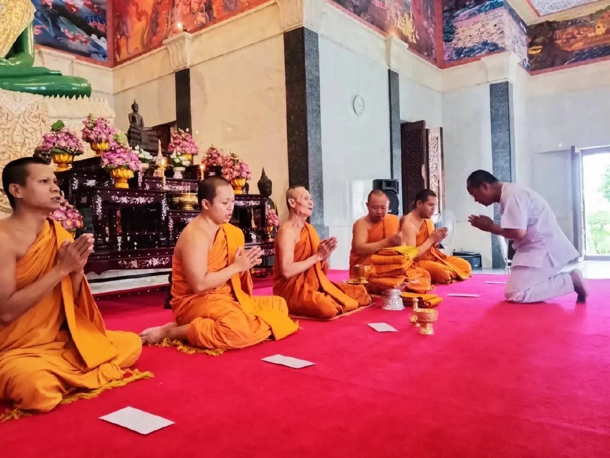 ย้อนรอย 'เจ้าคุณอาชว์' อดีตพระดัง ลาสิกขาปริศนา หนีข้ามโขง