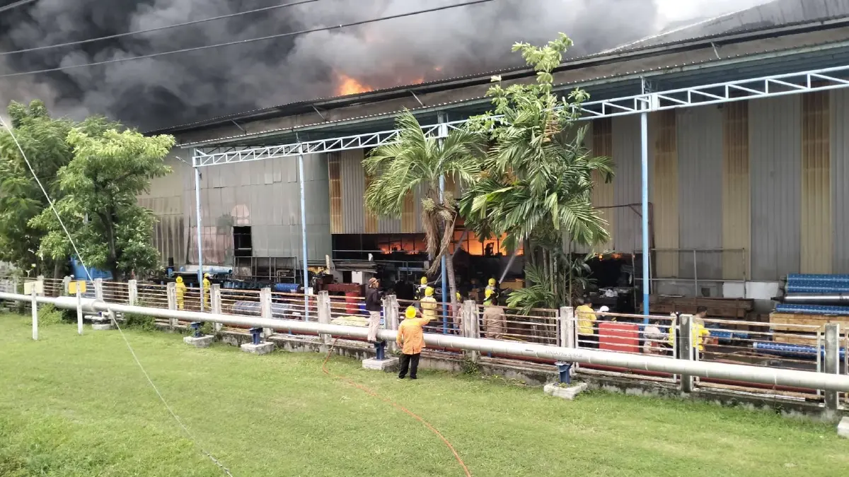 ด่วน! ไฟไหม้โรงงานกระดาษ สระบุรี สาหัส 3 สูญหาย 13 ราย