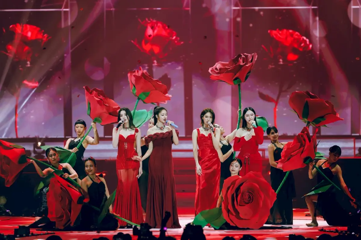 'BLUSH BLOSSOM FAN FEST' 10 สาว 'GMMTV' เสิร์ฟโชว์ 2 วัน ติดเทรนด์โลกอันดับ 1