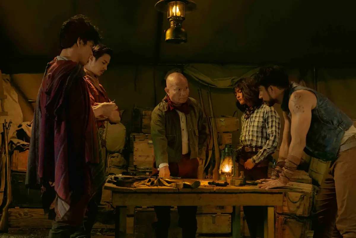 ‘หม่ำ-วิศิษฐ์’ ระเบิดภูเขาเผากระท่อมใน ‘เขาชุมทอง คะนองชุมโจร’