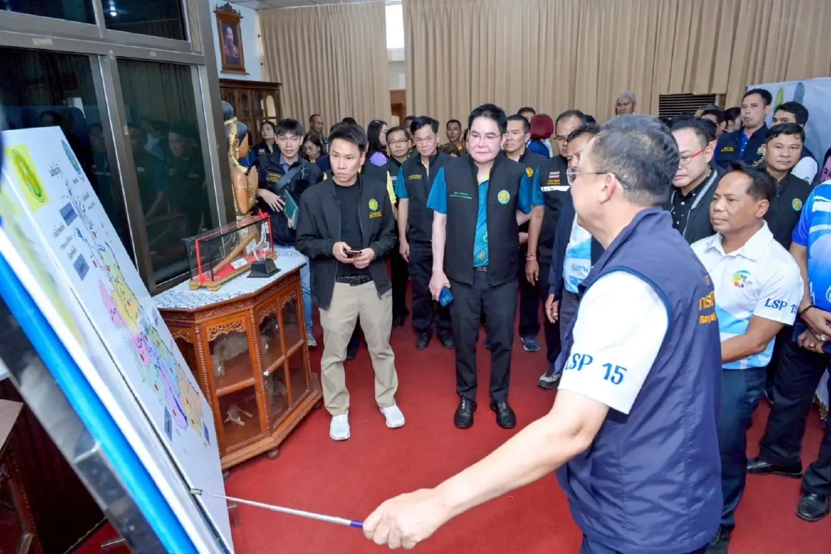 รมว.เกษตรฯ ลุยเมืองคอน ติดตามการจัดการน้ำ ย้ำเดินหน้าลดน้ำท่วม - แล้ง