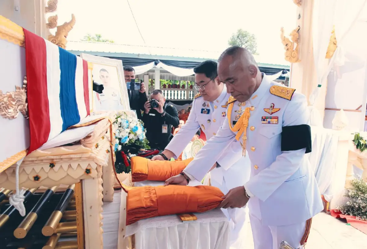 สดุดี 'ทหารกล้า' พระราชทานเพลิงศพ พร้อมเลื่อนยศ-ปูนบำเหน็จ