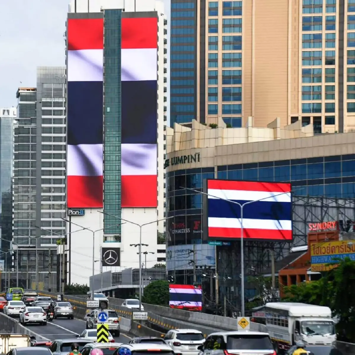 เปิดภาพ! ธงชาติไทย เครือข่ายสื่อโฆษณาดิจิทัล  'ทบ.' ขอบคุณร่วมปกป้องอธิปไตย