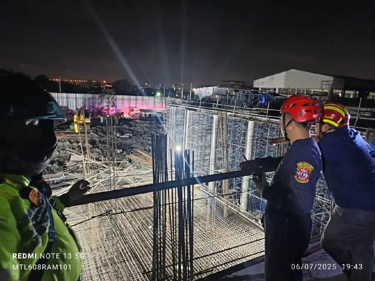 อาคารก่อสร้างถล่ม ซอยนิมิตใหม่ 6 ผู้บาดเจ็บเพียบ กู้ภัยเร่งช่วย