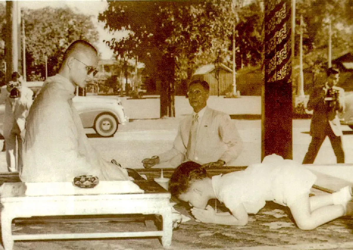 พระราชศรัทธา สืบสานโครงการทุนเล่าเรียนหลวงสำหรับพระสงฆ์ไทย