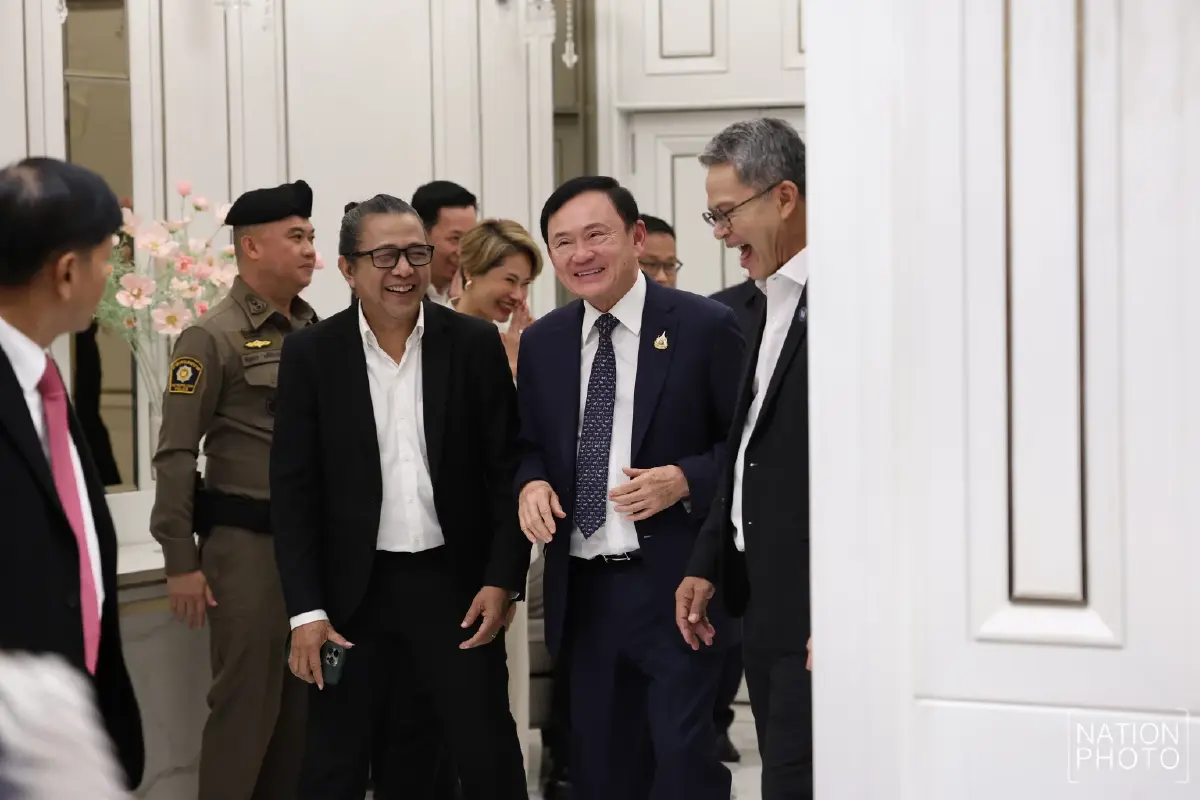 \'ทักษิณ\' คัมแบ็กเวที ผ่าทางตันประเทศไทย แย้มคิวสื่อ เดี๋ยวมันจืด!