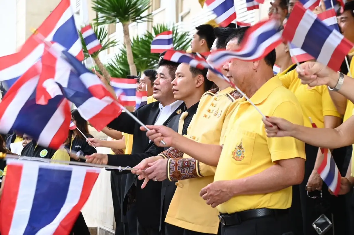 เกษตรฯร่วมมูลนิธิธรรมนัส ระดมสิ่งของช่วยผู้ประสบภัย เหตุปะทะชายแดนไทย-เขมร