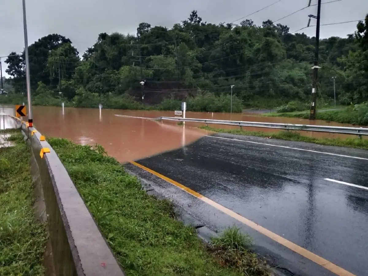 น่านน้ำท่วมหนักรอบใหม่ ระดับน้ำน่านพุ่ง 9.51 ม. สั่งอพยพประชาชน