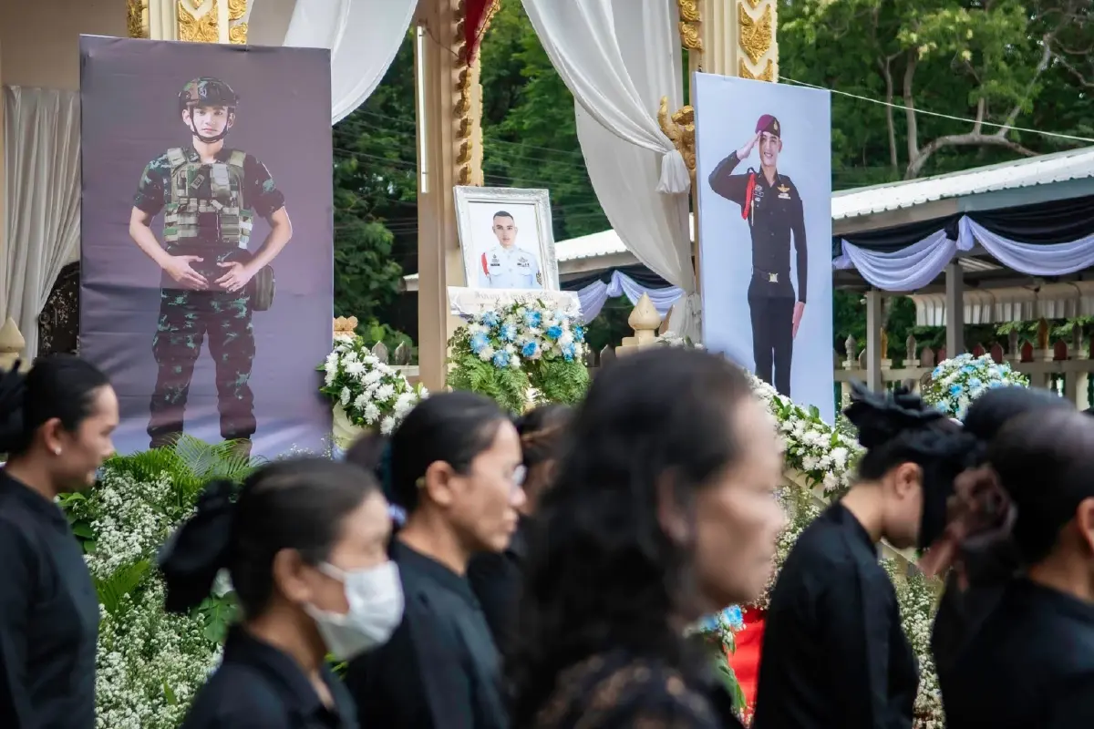 สดุดี 'ทหารกล้า' พระราชทานเพลิงศพ พร้อมเลื่อนยศ-ปูนบำเหน็จ